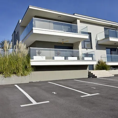 דירה With Parking Space Valica, - 25198